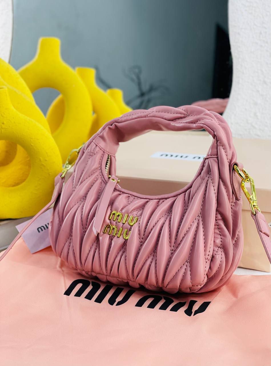 /public/uploads/photos/shares/Suzy bags/IMG_3822.jpeg